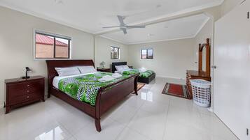 2 bedrooms, iron/ironing board, free WiFi, bed sheets