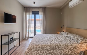 4 bedrooms, iron/ironing board, travel cot, free WiFi - Awesome home in Vodnjan (Vodnjan)
