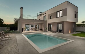 Pool - Awesome home in Vodnjan (Vodnjan)