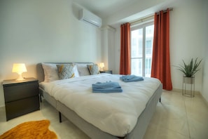 2 bedrooms, iron/ironing board, free WiFi, bed sheets