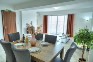 Dining - Bright & modern 2bedrooms with sea views GOGZR1-2 (Gzira)