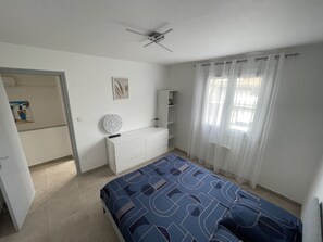 3 habitaciones, tabla de planchar con plancha y wifi gratis 