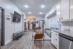 TV - NEW! Preston Street Amazing Getaway! (Louisville)