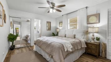 3 chambres, fer et planche à repasser, Wi-Fi, draps fournis