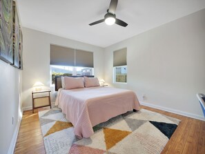 2 habitaciones, tabla de planchar con plancha, wifi y ropa de cama