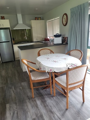 Dining - Charming Two-Bedroom Cottage in a peaceful Country Setting (Waitao)