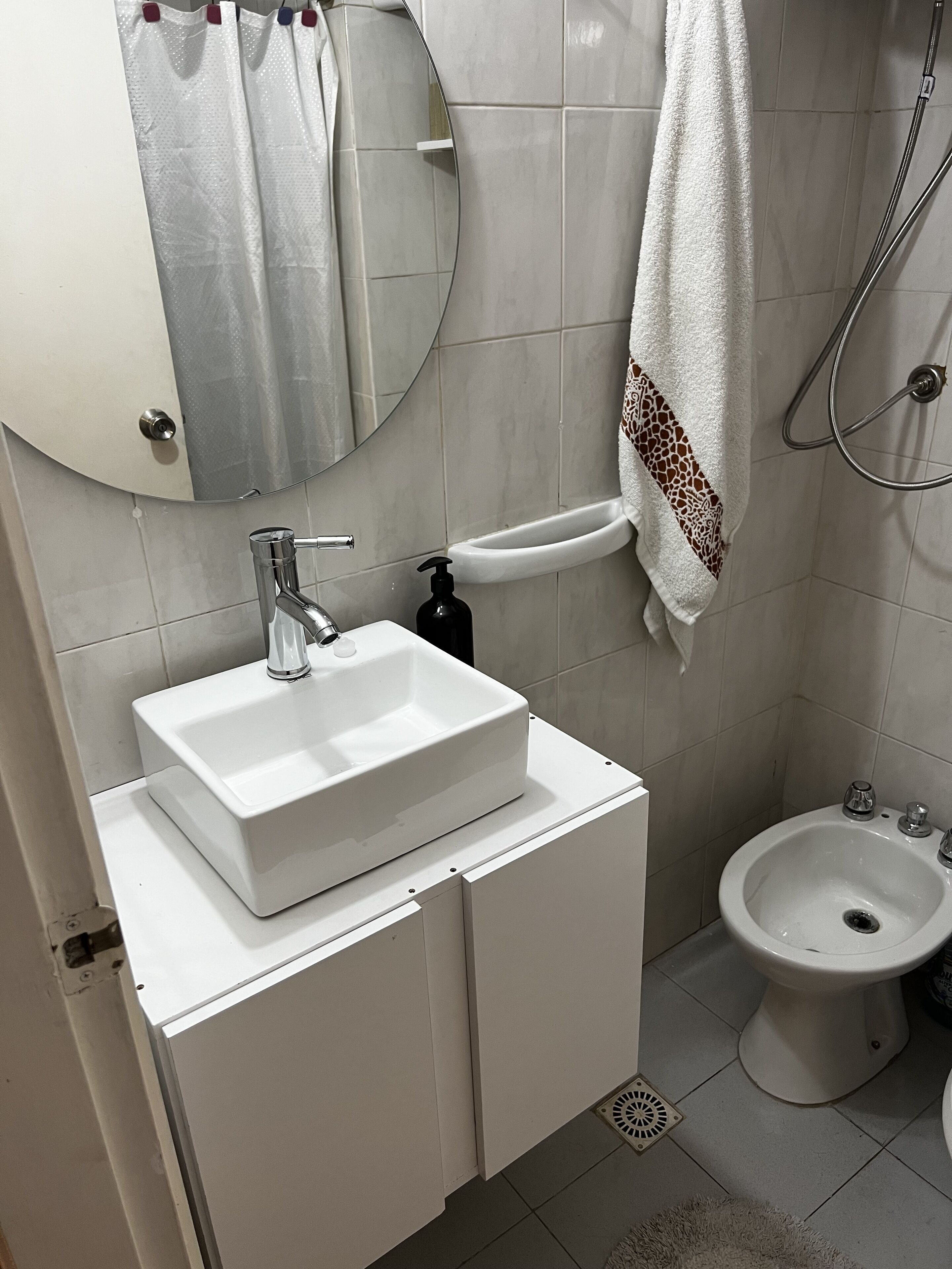 淋浴設備、提供毛巾、番梘、洗頭水