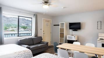 Family Suite | Living area