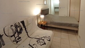 2 室のベッドルーム、アイロン / アイロン台、WiFi