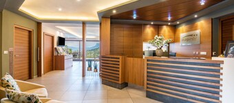 Apartment 'Alagundis  Pyropus' with Mountain View, Shared Pool and Wi-Fi