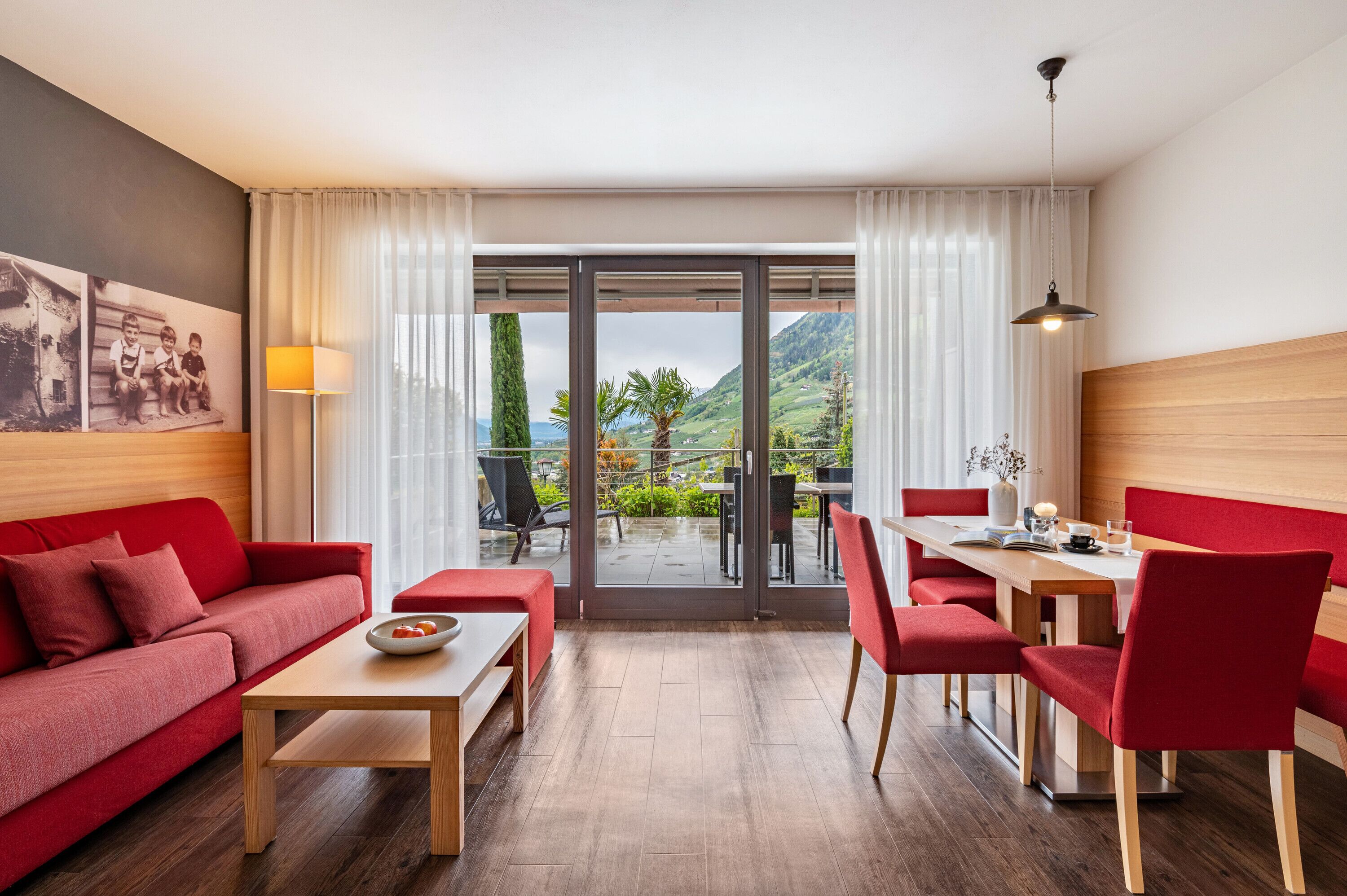 TV, tavolo da ping pong