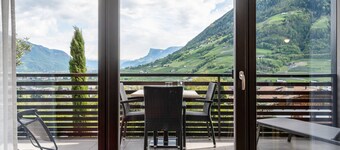 Appartement 'Alagundis Argentum Familia' avec vue sur les montagnes, piscine partagée et Wi-Fi
