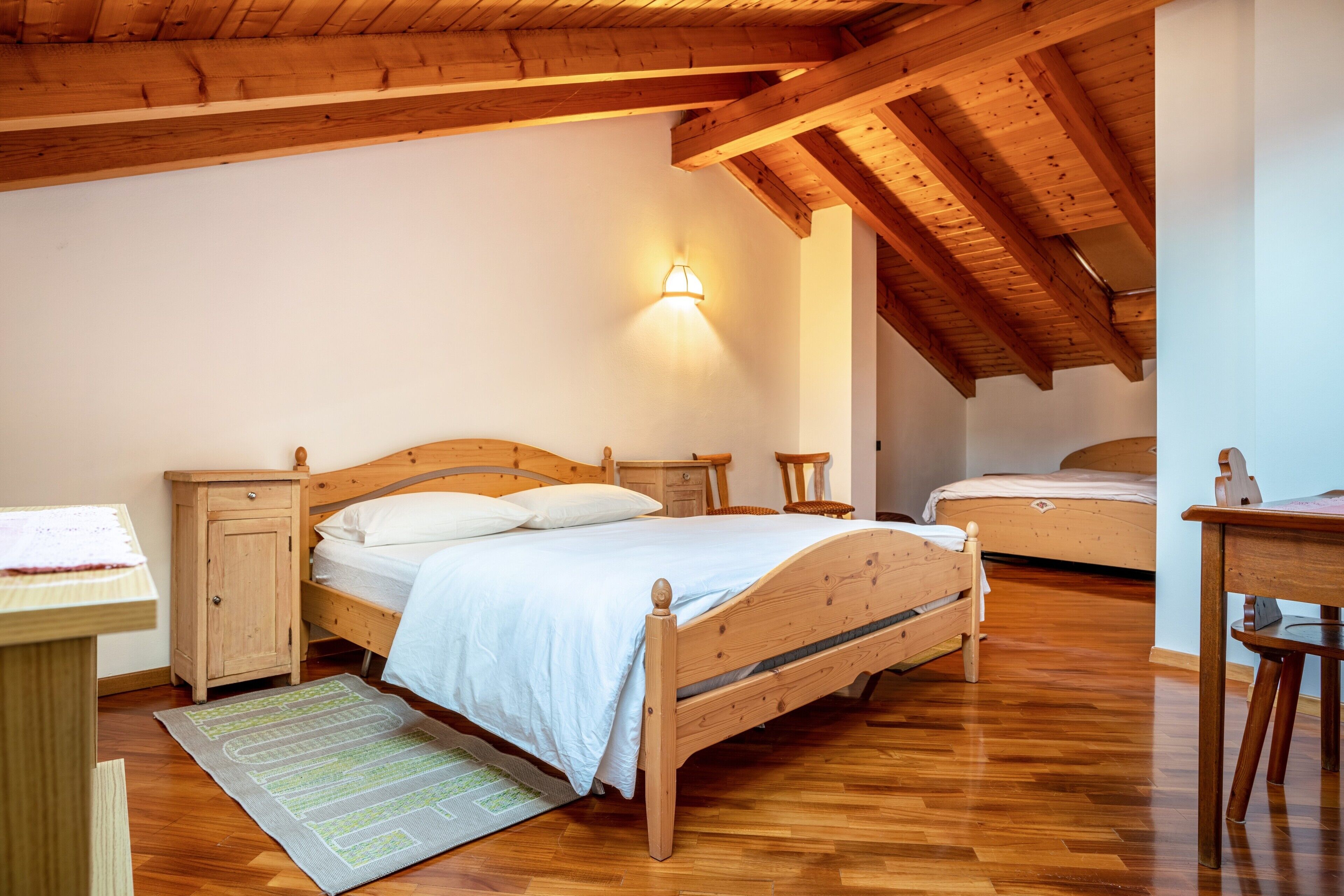 3 chambres, fer et planche à repasser, Wi-Fi, draps fournis