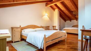 3 chambres, fer et planche Ă repasser, Wi-Fi, draps fournis