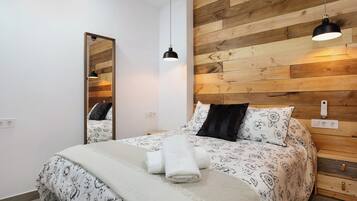 2 dormitorios, tabla de planchar con plancha, wifi gratis y ropa de cama