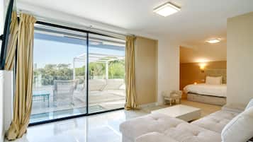 4 bedrooms, free WiFi, bed sheets