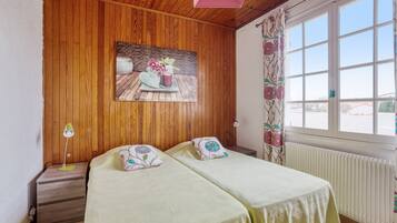 4 chambres, fer et planche Ă repasser, Wi-Fi gratuit