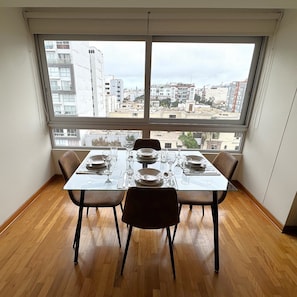 Exclusive Apartment, 1 Queen Bed with Sofa bed, Housekeeping, City View | Dining room