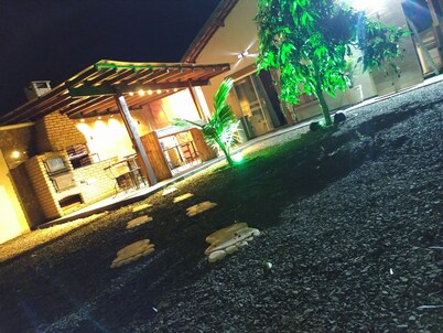 A Casa do Pergolado - Olímpia SP - 10 min do Parque Thermas dos Laranjais