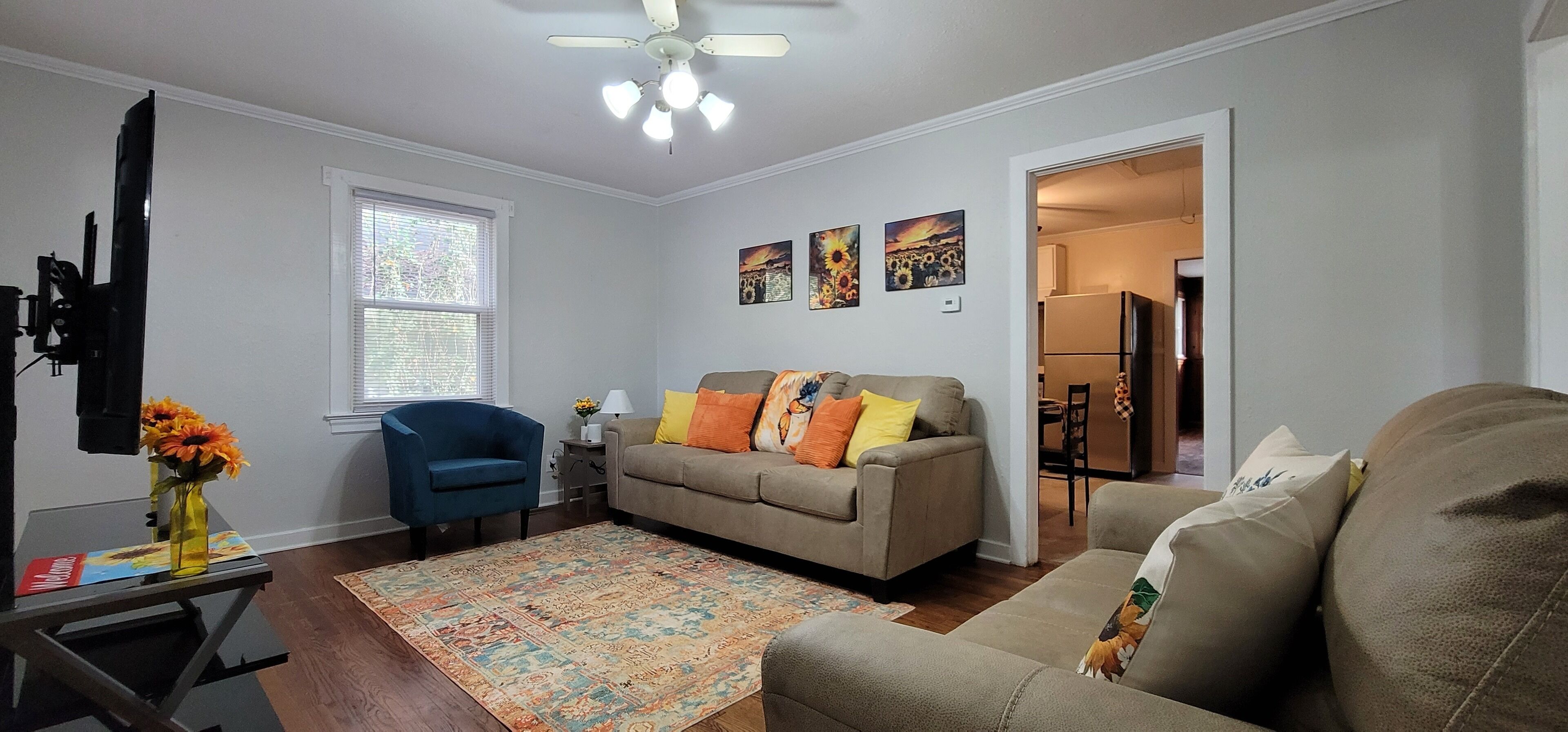 3 Sunflower Serenity Retreat 3 bedroom 1.5 bathroom, kitchen, laundry and shed