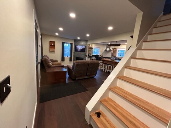 Interior - The Greenstone House in Vermont’s Northeast Kingdom! (Burke)