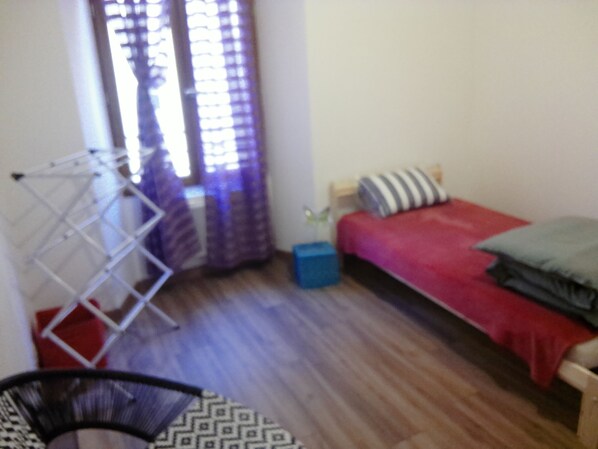 2 bedrooms, bed sheets