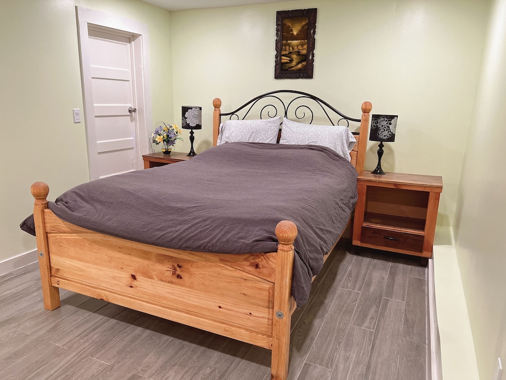 Newly remodeled modern apartment close to downtown. Glenwood Springs