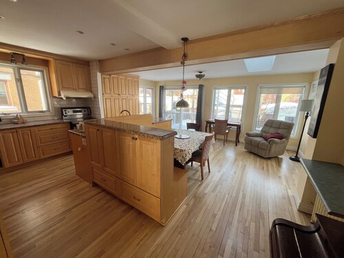 Montreal, Ahuntsic, spacious, warm, well-equipped family home. 