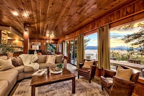 Télévision, cheminée