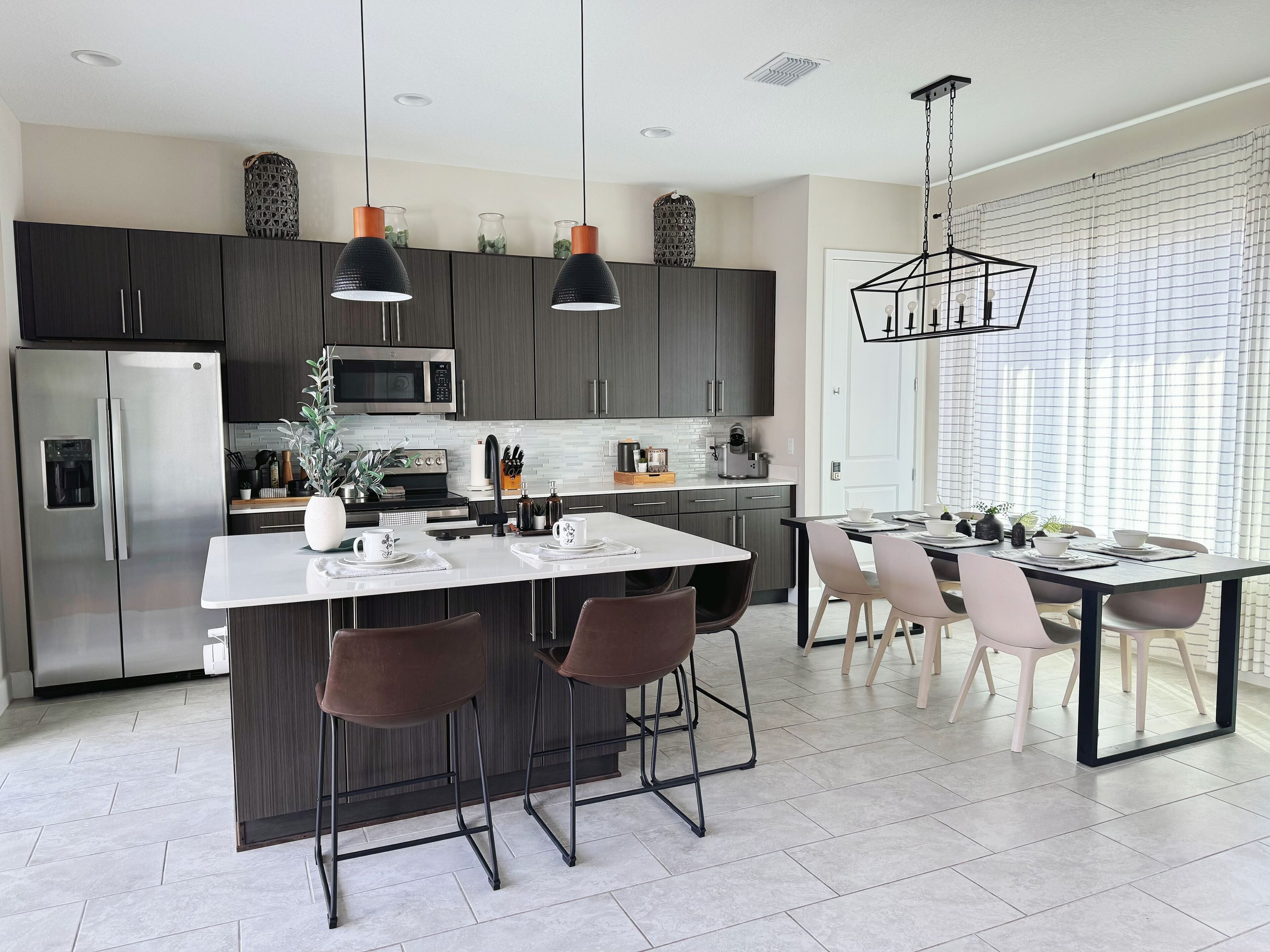 雪櫃、微波爐、焗爐、爐具