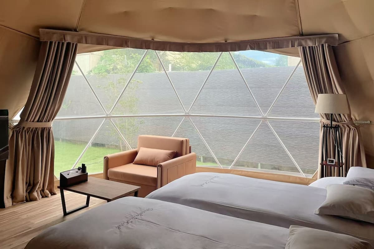 Superior Tent, Annex Building