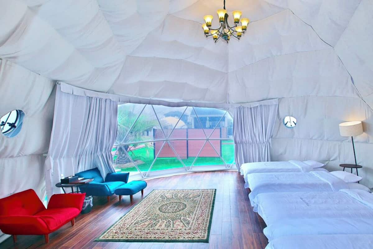 Desk, free WiFi, bed sheets