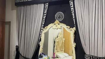 3 quartos, ferros/tábuas de passar roupa, Wi-Fi, roupa de cama