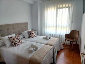 2 camere, ferro/asse da stiro, culla da viaggio, lenzuola