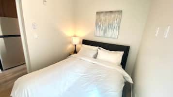 1 habitación, tabla de planchar con plancha, wifi y ropa de cama