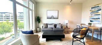 Charming Condo in Sidney!