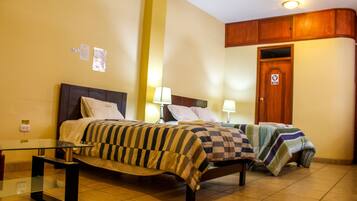 Bureau, chambres insonorisées, Wi-Fi gratuit