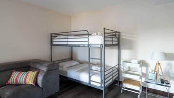 3 間睡房、書桌、熨斗/熨衫板、Wi-Fi