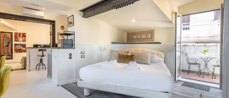 アイロン / アイロン台、WiFi (無料)、ベッドシーツ