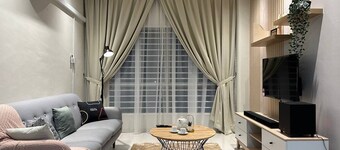 Ezhome Adelena Bayu Residence Homestay