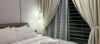 Ezhome Adelena Bayu Residence Homestay