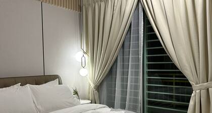 Ezhome Adelena Bayu Residence Homestay