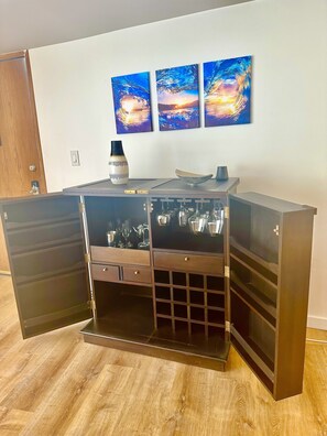 Interior - STUNNING CONDO IN WAIKIKI BEACH, HONOLULU, OAHU. (Honolulu)