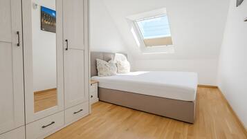 2 slaapkamers, reisbedje, wifi, beddengoed