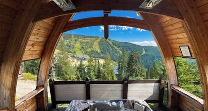 Ski-In/Ski-Out Schweitzer Chalet + Private Hot Tub - Guest Favorite