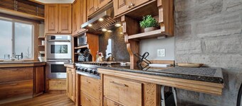 Summer at Schweitzer | Mogul Hill Chalet | Hot tub