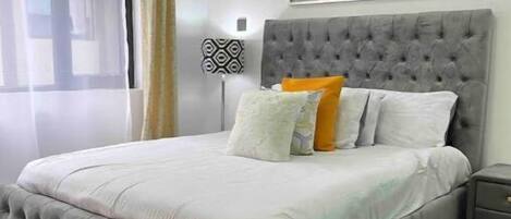 1 室のベッドルーム、WiFi