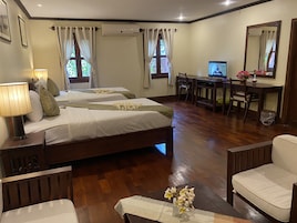 Deluxe Triple Room | Premium bedding, in-room safe, individually decorated