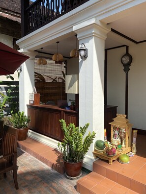 Reception - Luang Prabang Residence & Travel  (Luang Prabang)