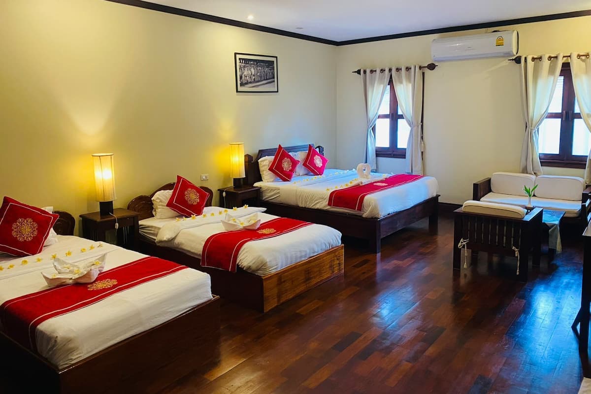 Hochwertige Bettwaren, Minibar, Zimmersafe, individuell dekoriert